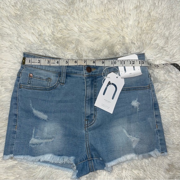 Nature Denim Distressed high rise shorts NWT - Picture 10 of 11